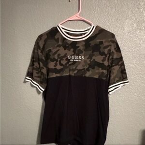 GUESS Men's Camouflage and Black Tee